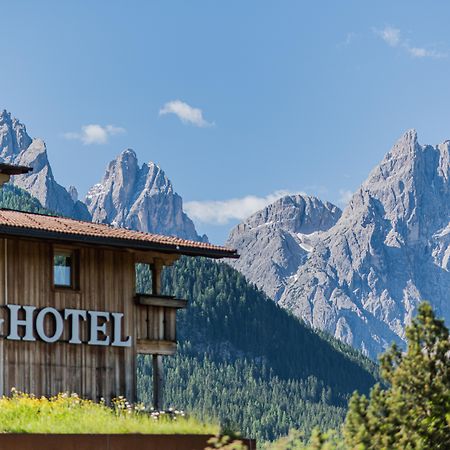 Berghotel - Sexten Екстериор снимка